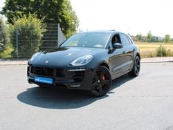 Schwarz Gebraucht 2018 Porsche Macan Turbo Performance Package SUV | 50.950 € (Fairer Preis)