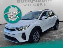 (ud) schneeweiss Gebraucht 2024 Kia Stonic Vision SUV | 21.770 € (Fairer Preis)