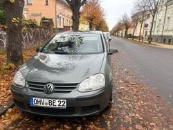 Grau Gebraucht 2006 VW Golf V Trendline Limousine | 2.500 € (Fairer Preis)