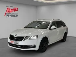 Weiss Gebraucht 2020 Skoda Octavia Style Kombi | 18.880 € (Guter Preis)