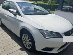Weiß Gebraucht 2014 Seat Leon Reference Limousine | 7.200 € (Fairer Preis)