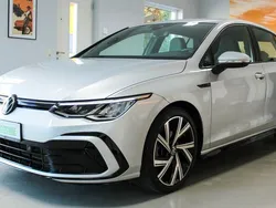 Reflexsilber metallic Gebraucht 2021 VW Golf VIII R-line Limousine | 19.490 € (Superpreis)