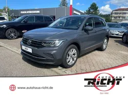 Grau Gebraucht 2022 VW Tiguan Active SUV | 20.980 € (Guter Preis)