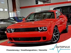 Rot (metallic) Gebraucht 2016 Dodge Challenger Coupé | 35.999 € (Superpreis)