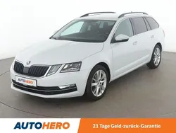 Weiß Gebraucht 2020 Skoda Octavia Style Kombi | 15.880 € (Guter Preis)