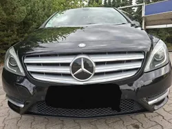 Schwarz Gebraucht 2014 Mercedes B180 Van / Kleinbus | 8.300 € (Fairer Preis)