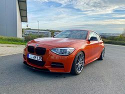 Orange Gebraucht 2015 BMW M135 Performance Kleinwagen | 22.999 € (Fairer Preis)