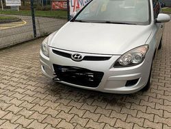 Silber Gebraucht 2009 Hyundai i30 Classic Limousine | 3.200 € (Etwas zu teuer)
