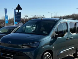 Blau Gebraucht 2024 Toyota Proace Verso City Kombi | 29.950 € (Guter Preis)