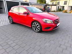 Rot Gebraucht 2015 Mercedes A180 Limousine | 15.900 € (Etwas zu teuer)