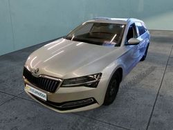 Silber Gebraucht 2020 Skoda Superb Style Kombi | 33.076 €