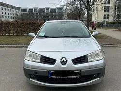 Grau Gebraucht 2007 Renault Mégane II Limousine | 380 € (Superpreis)