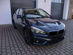 Blau Gebraucht 2017 BMW 225 Advantage Van / Kleinbus | 13.600 € (Guter Preis)