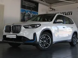 Alpinweiss iii Gebraucht 2023 BMW iX1 Performance SUV | 39.650 € (Superpreis)