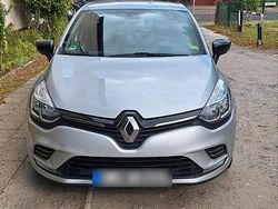 Silber Gebraucht 2017 Renault Clio IV LIMITED Limousine | 7.800 € (Fairer Preis)