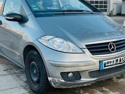 Grau Gebraucht 2005 Mercedes A150 Classic Van / Kleinbus | 2.199 € (Superpreis)