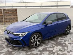Blau Gebraucht 2024 VW Golf VIII R-line Limousine | 31.600 € (Superpreis)