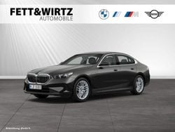 Sophistograu brillanteffekt metallic Gebraucht 2024 BMW 530e Sport Line Limousine | 52.999 € (Superpreis)