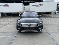 Schwarz Gebraucht 2023 VW Passat Elegance Kombi | 33.000 € (Etwas zu teuer)