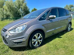 Braun Gebraucht 2011 Ford S-MAX Titanium Van / Kleinbus | 7.900 € (Guter Preis)