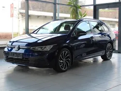 Atlantik blue metallic Gebraucht 2023 VW Golf VIII Life Kombi | 24.590 € (Fairer Preis)