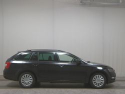 Schwarz Gebraucht 2020 Skoda Octavia Ambition Kombi | 15.480 € (Superpreis)