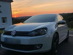 Weiß Gebraucht 2009 VW Golf VI Kleinwagen | 5.500 € (Teuer)