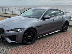 Grau Gebraucht 2020 Jaguar XE R-Dynamic Limousine | 25.500 € (Fairer Preis)