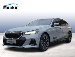 Grau Gebraucht 2025 BMW i5 M Sport Kombi | 89.999 €