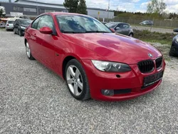 Rot Gebraucht 2009 BMW 320 Comfort Edition Coupé | 8.990 € (Fairer Preis)