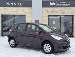 Violett Gebraucht 2013 Toyota Verso-S Life Van / Kleinbus | 6.499 € (Fairer Preis)