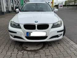 Weiß Gebraucht 2011 BMW 318 Lifestyle Kombi | 5.400 € (Guter Preis)