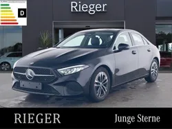 Schwarz Gebraucht 2024 Mercedes A200 Progressive Limousine | 30.855 € (Fairer Preis)