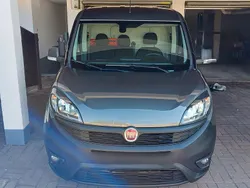 Grau Gebraucht 2021 Fiat Doblò Van / Kleinbus | 18.000 € (Teuer)
