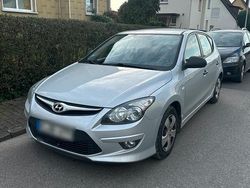 Silber Gebraucht 2011 Hyundai i30 Limousine | 6.500 €