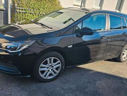 Schwarz Gebraucht 2017 Opel Astra Kombi | 7.950 € (Guter Preis)