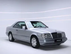 Silber Gebraucht 1994 Mercedes E220 Coupé | 13.900 €