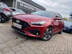 Rot Neu 2024 Hyundai i30 Limousine | 20.970 € (Guter Preis)