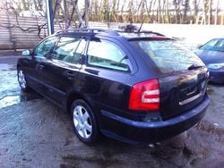 Schwarz Gebraucht 2006 Skoda Octavia Elegance Kombi | 750 € (Superpreis)