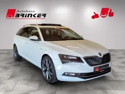 Weiss Gebraucht 2016 Skoda Superb LAURIN & KLEMENT Kombi | 21.930 € (Fairer Preis)