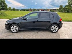 Schwarz Gebraucht 2012 VW Golf VII Kleinwagen | 9.000 €