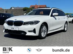 Weiß Gebraucht 2021 BMW 330 Sport Line Kombi | 41.750 € (Teuer)