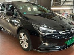 Schwarz Gebraucht 2016 Opel Astra Kombi | 8.000 € (Fairer Preis)