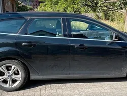 Schwarz Gebraucht 2013 Ford Focus Kombi | 3.500 €