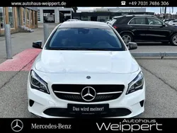 Weiß Gebraucht 2018 Mercedes CLA200 Shooting Brake Night Kombi | 23.750 € (Teuer)