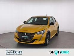 Gelb (metallic) Gebraucht 2022 Peugeot e-208 Active Kleinwagen | 16.970 € (Fairer Preis)
