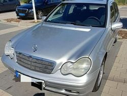 Silber Gebraucht 2002 Mercedes C180 Classic Kombi | 2.890 € (Etwas zu teuer)