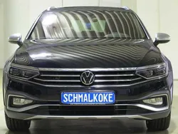 Deep black pearlescent (metallic) Gebraucht 2023 VW Passat Alltrack Kombi | 38.950 € (Fairer Preis)