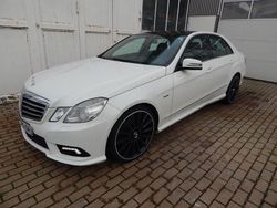 Weiß Gebraucht 2009 Mercedes E250 Avantgarde Limousine | 9.800 € (Fairer Preis)