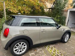 Grau Gebraucht 2020 Mini Cooper Kleinwagen | 17.000 € (Guter Preis)